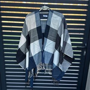 Plaid wrap scarf frindge like new warm soft onesize